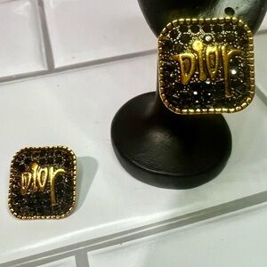 New! Black and gold fashion earrings